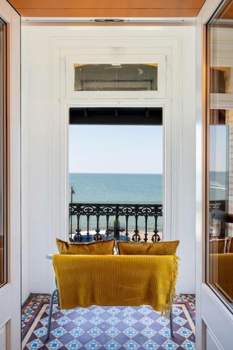 Stylish Beachfront Apartment, Sweeping Ocean Views And Luxury Touches Herne Bay Exterior foto