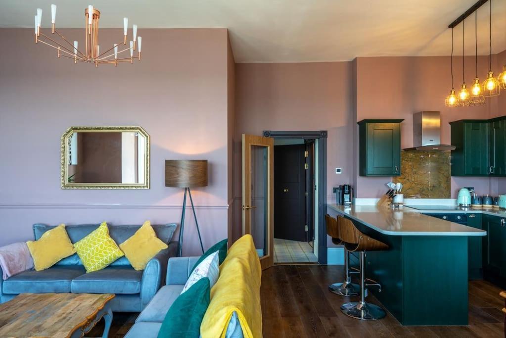 Stylish Beachfront Apartment, Sweeping Ocean Views And Luxury Touches Herne Bay Exterior foto