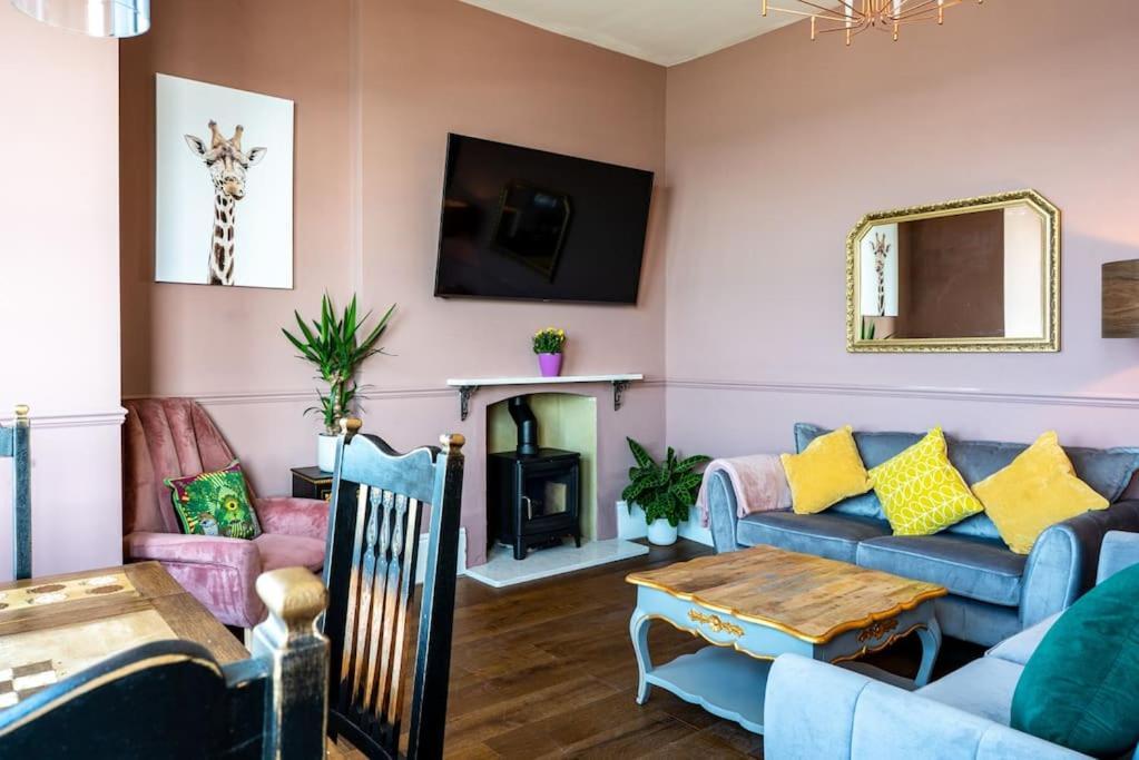 Stylish Beachfront Apartment, Sweeping Ocean Views And Luxury Touches Herne Bay Exterior foto