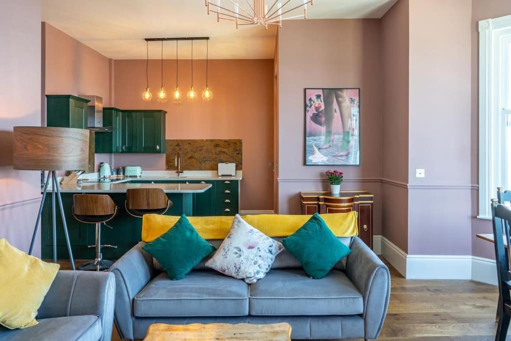 Stylish Beachfront Apartment, Sweeping Ocean Views And Luxury Touches Herne Bay Exterior foto