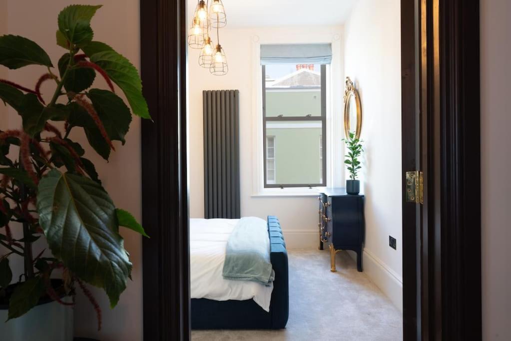 Stylish Beachfront Apartment, Sweeping Ocean Views And Luxury Touches Herne Bay Exterior foto