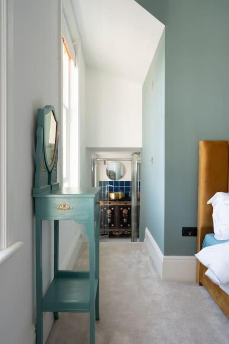 Stylish Beachfront Apartment, Sweeping Ocean Views And Luxury Touches Herne Bay Exterior foto