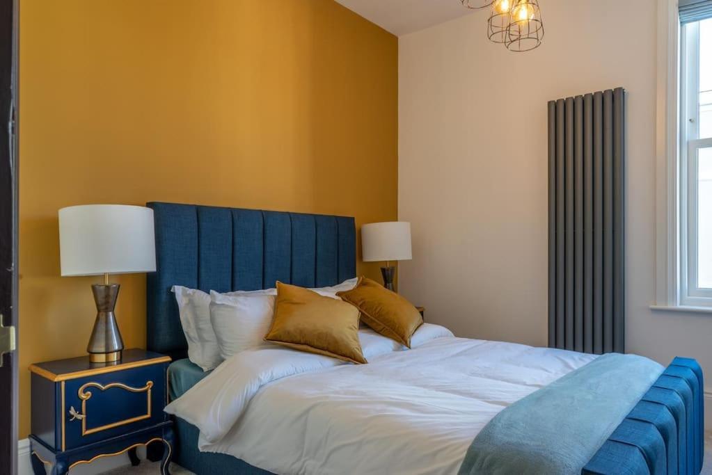 Stylish Beachfront Apartment, Sweeping Ocean Views And Luxury Touches Herne Bay Exterior foto